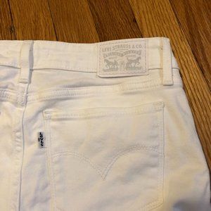 White Low rise levi's jeans